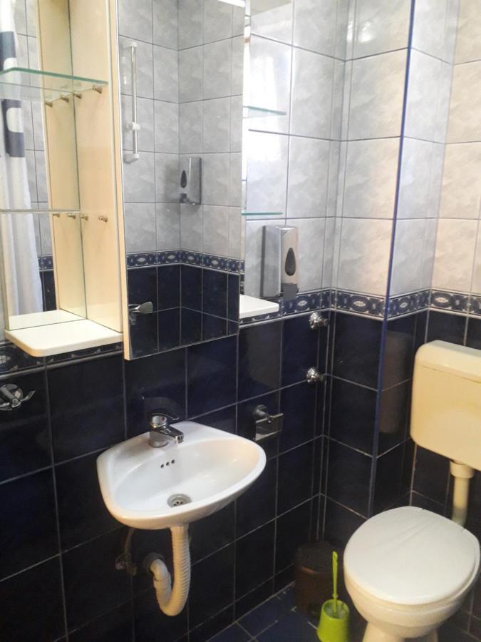 באניה לוקה Hostel Topic מראה חיצוני תמונה