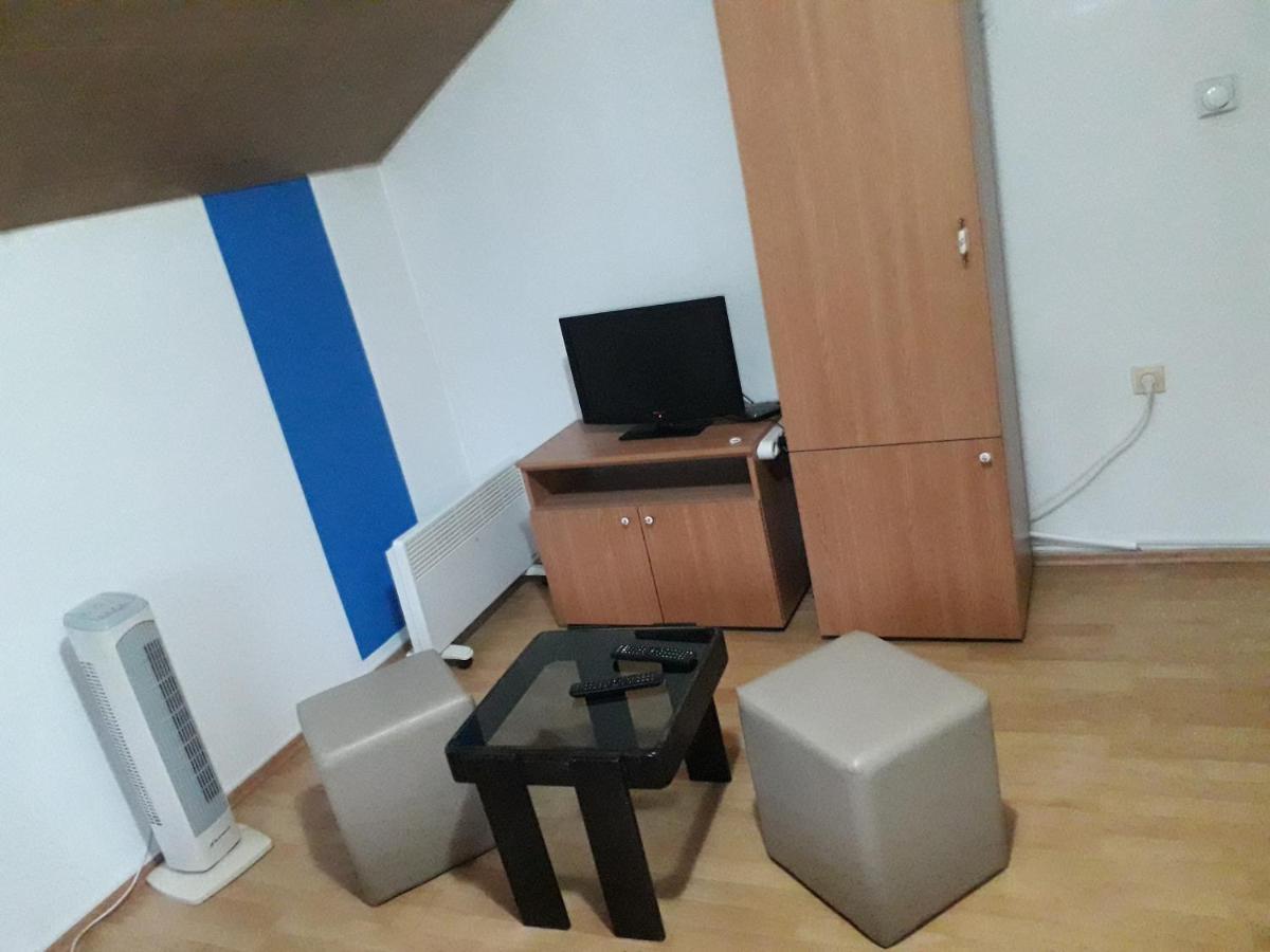 באניה לוקה Hostel Topic מראה חיצוני תמונה