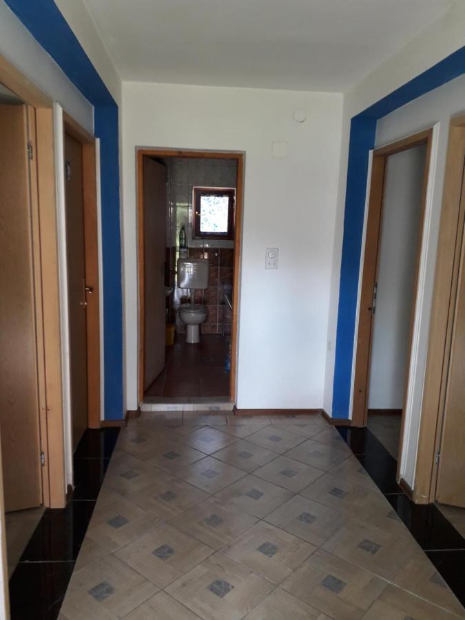 באניה לוקה Hostel Topic מראה חיצוני תמונה
