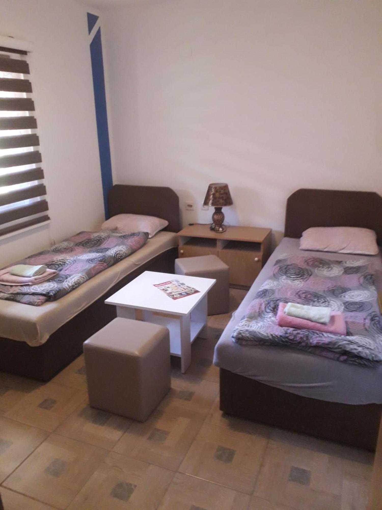 באניה לוקה Hostel Topic חדר תמונה