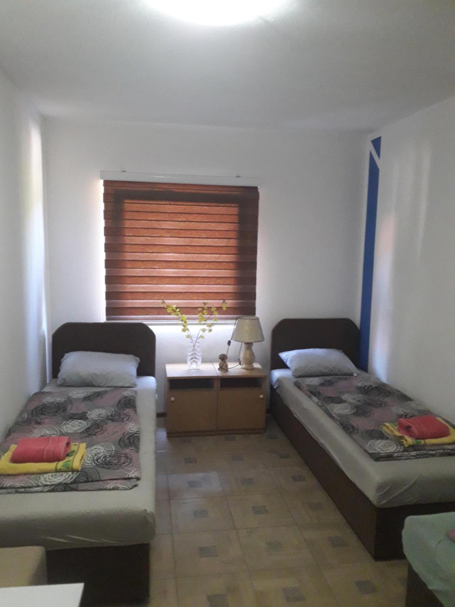 באניה לוקה Hostel Topic חדר תמונה