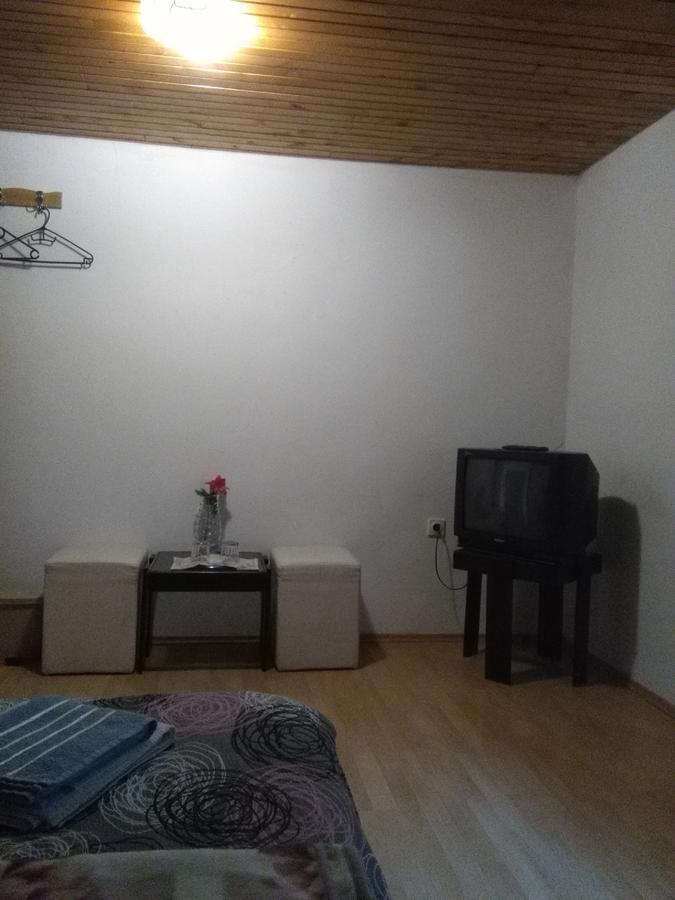 באניה לוקה Hostel Topic מראה חיצוני תמונה